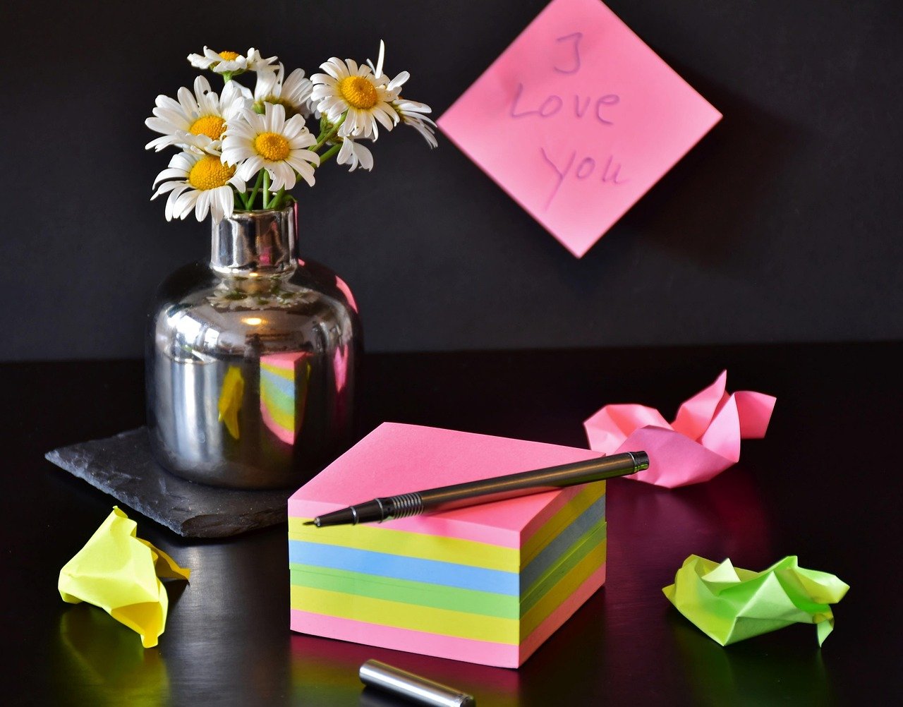 The Creation of Post-It Notes (image credits: pixabay)