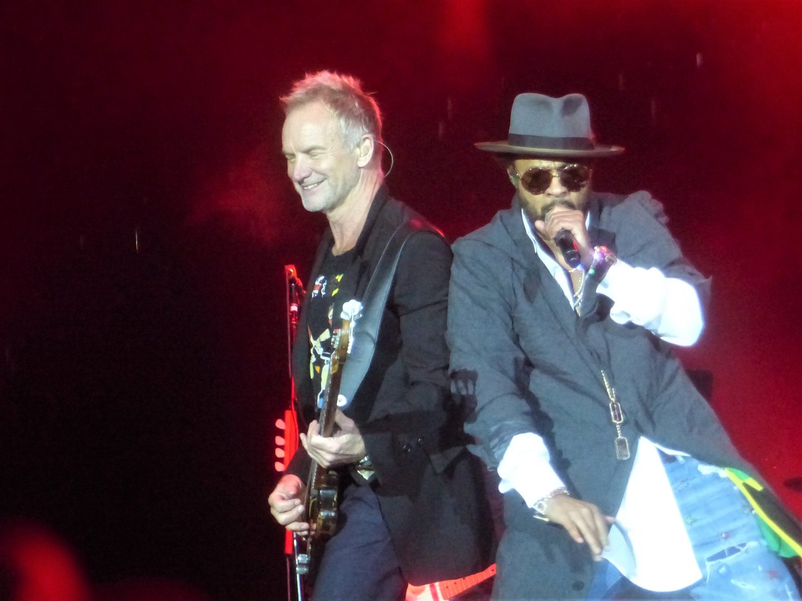 Sting & Shaggy – “Don’t Make Me Wait” (image credits: wikimedia)