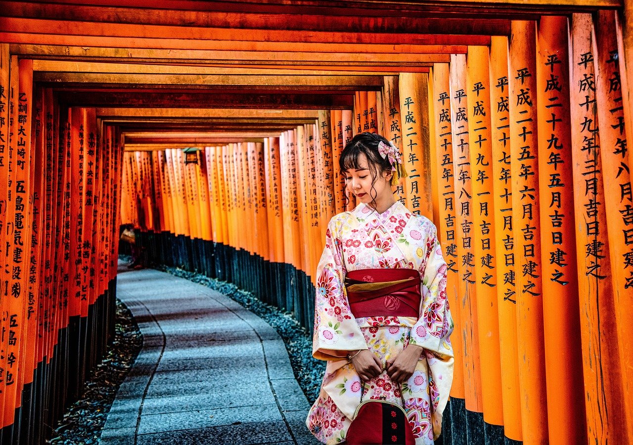 Memoirs of a Geisha by Arthur Golden (image credits: pixabay)