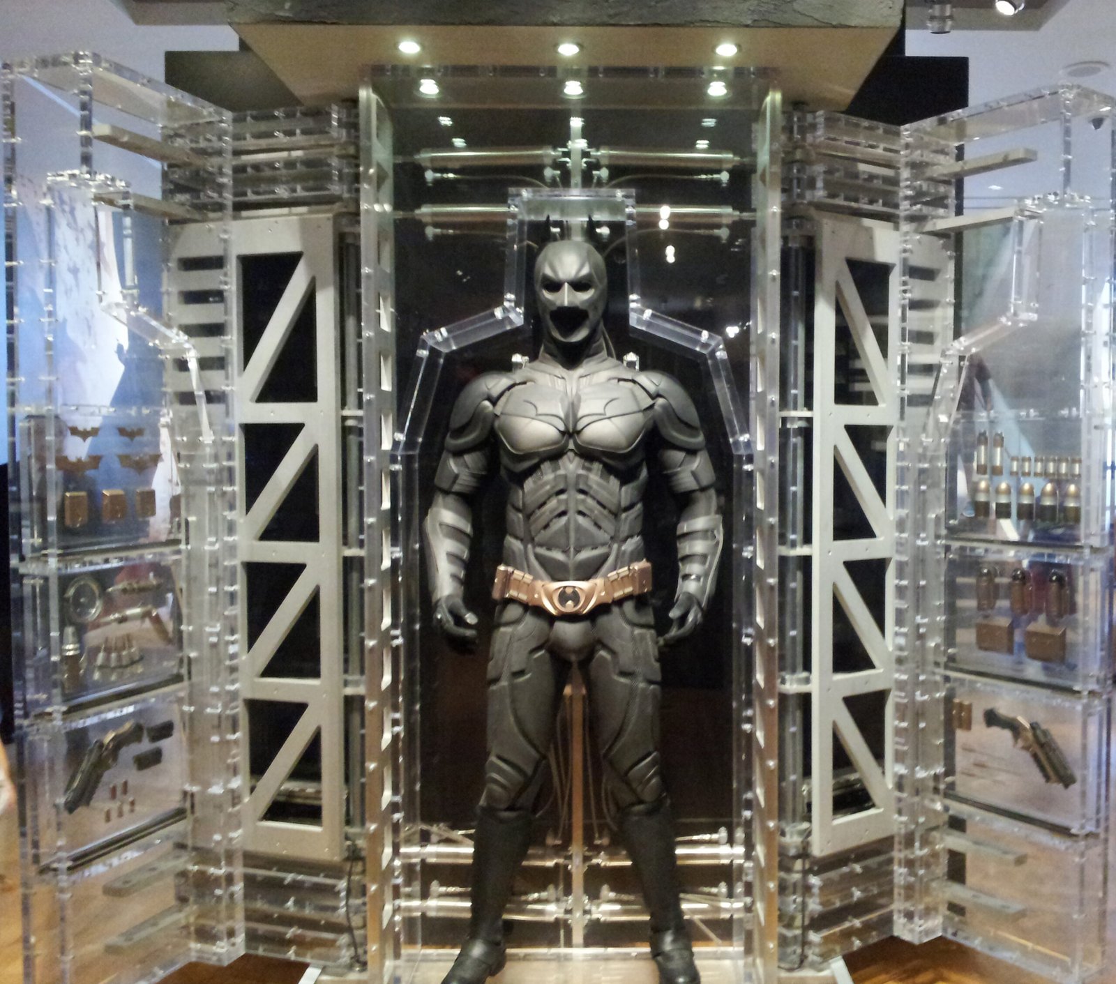 The Dark Knight (2008) – Hans Zimmer & James Newton Howard (image credits: wikimedia)