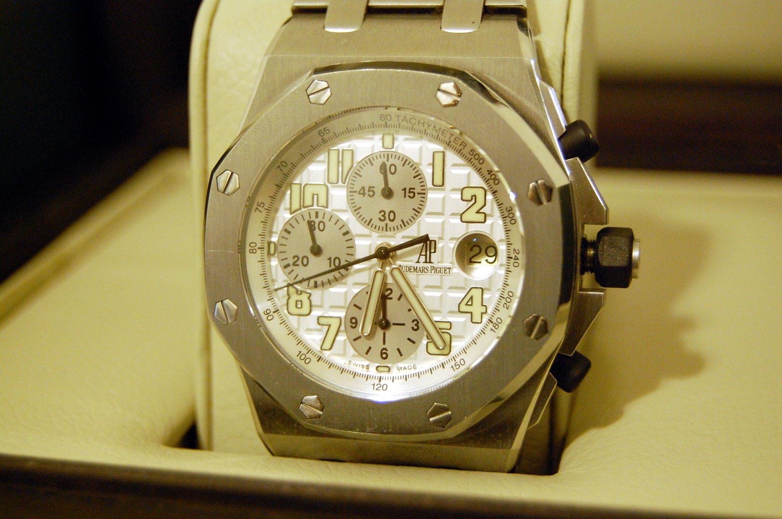 Audemars Piguet: A Legacy of Innovation (image credits: wikimedia)