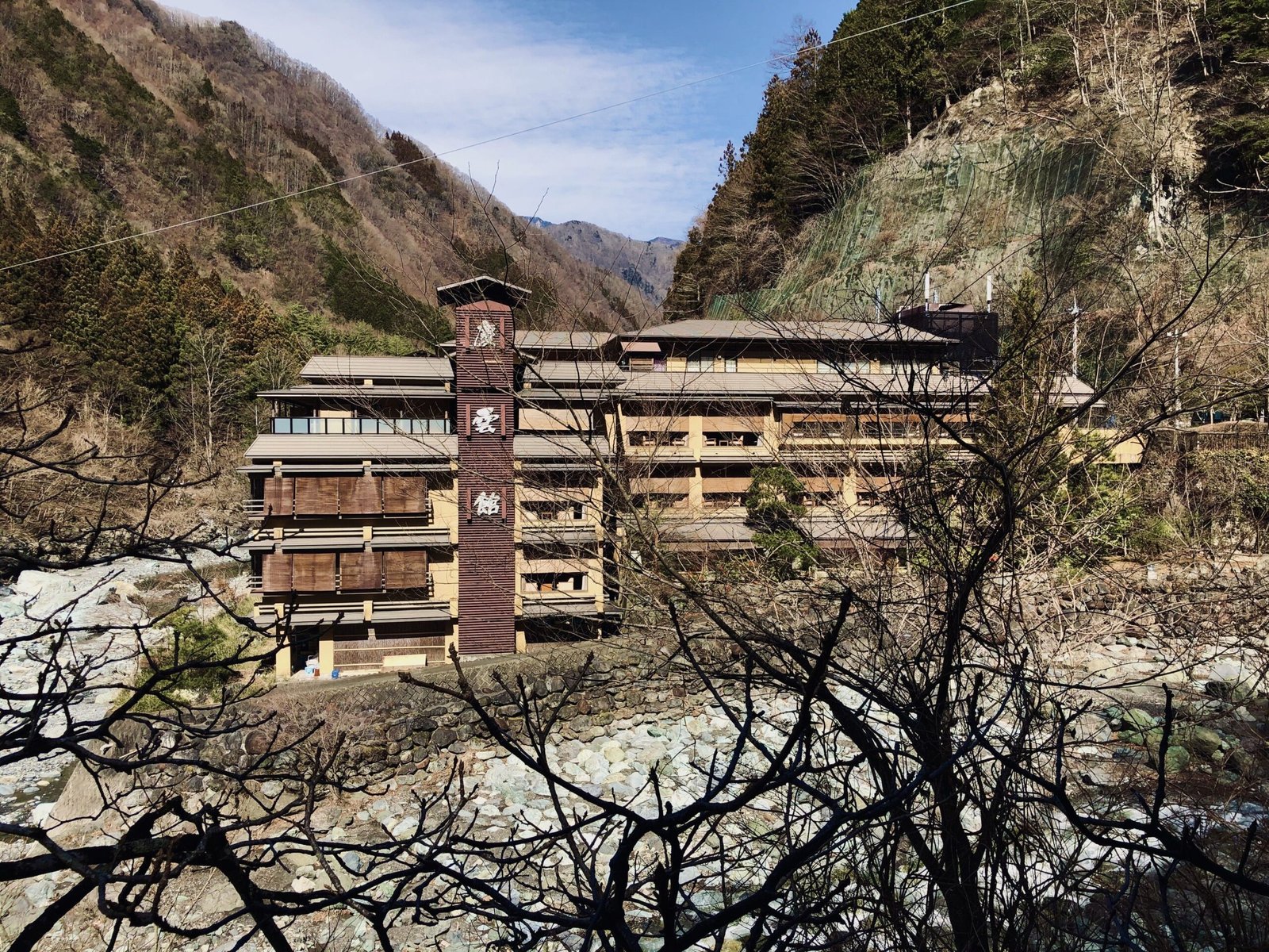 Nishiyama Onsen Keiunkan: A Hot Spring of History (image credits: wikimedia)