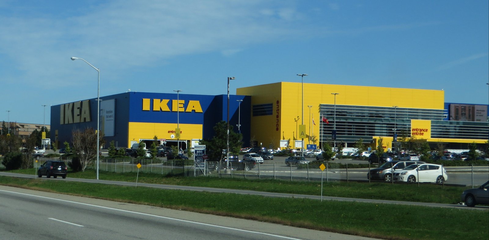 IKEA: Revolutionizing Home Furnishings (image credits: wikimedia)