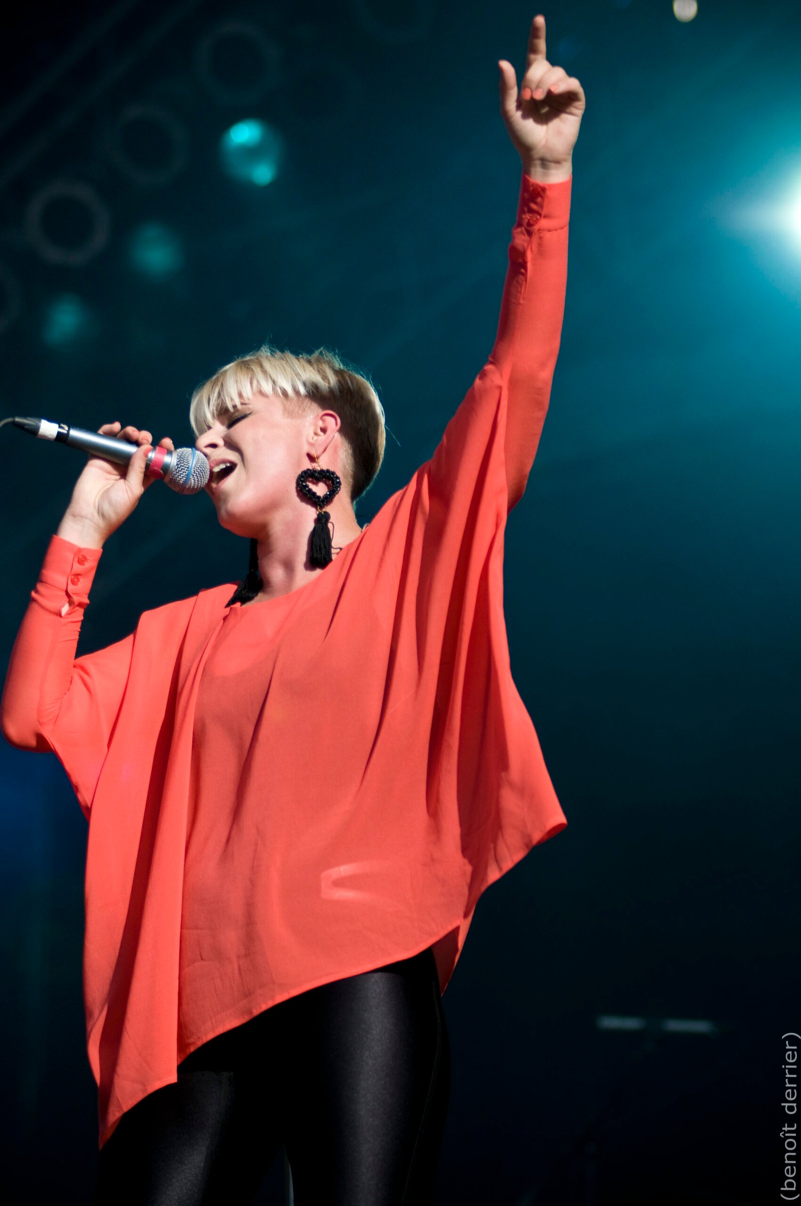Robyn – “Dancing On My Own” (image credits: wikimedia)