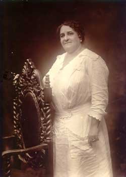 9. Maggie Lena Walker: The First Black Woman to Charter a Bank (image credits: wikimedia)