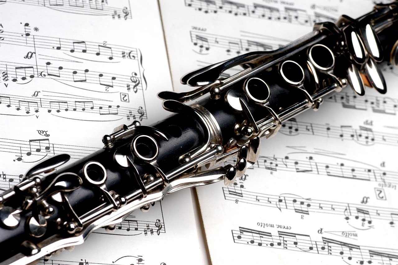 1. The Birth of the Film Score Was Already Classical (image credits: pixabay)