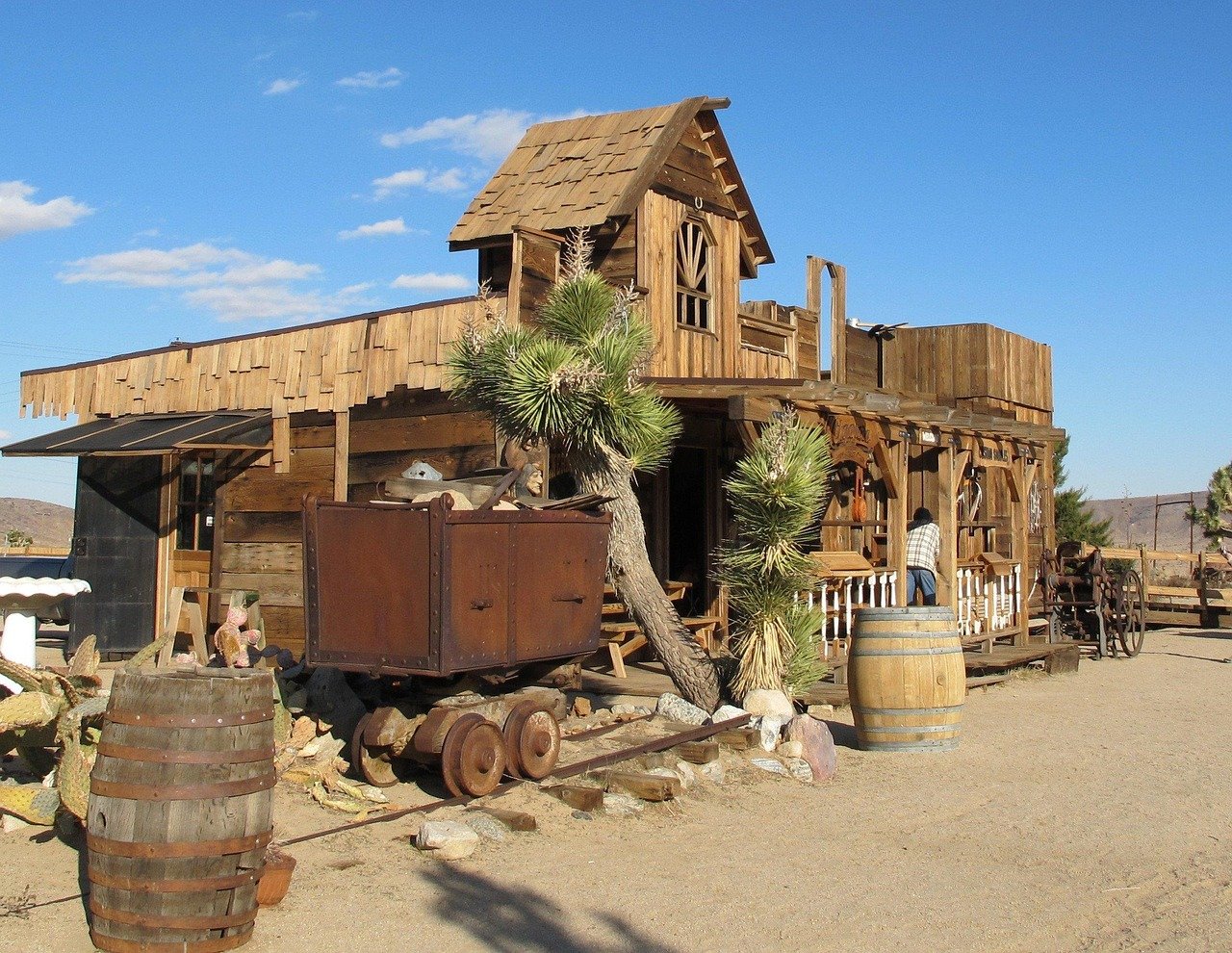 5. The Myth: All Western Towns Were Lawless Saloons and Shootouts (image credits: pixabay)