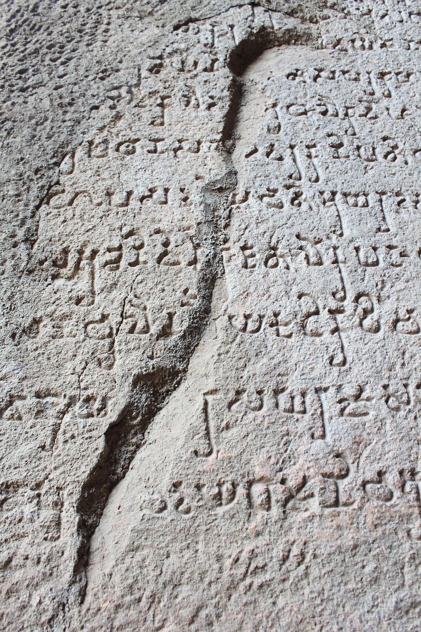 Ancient Languages Still Undeciphered (image credits: pixabay)