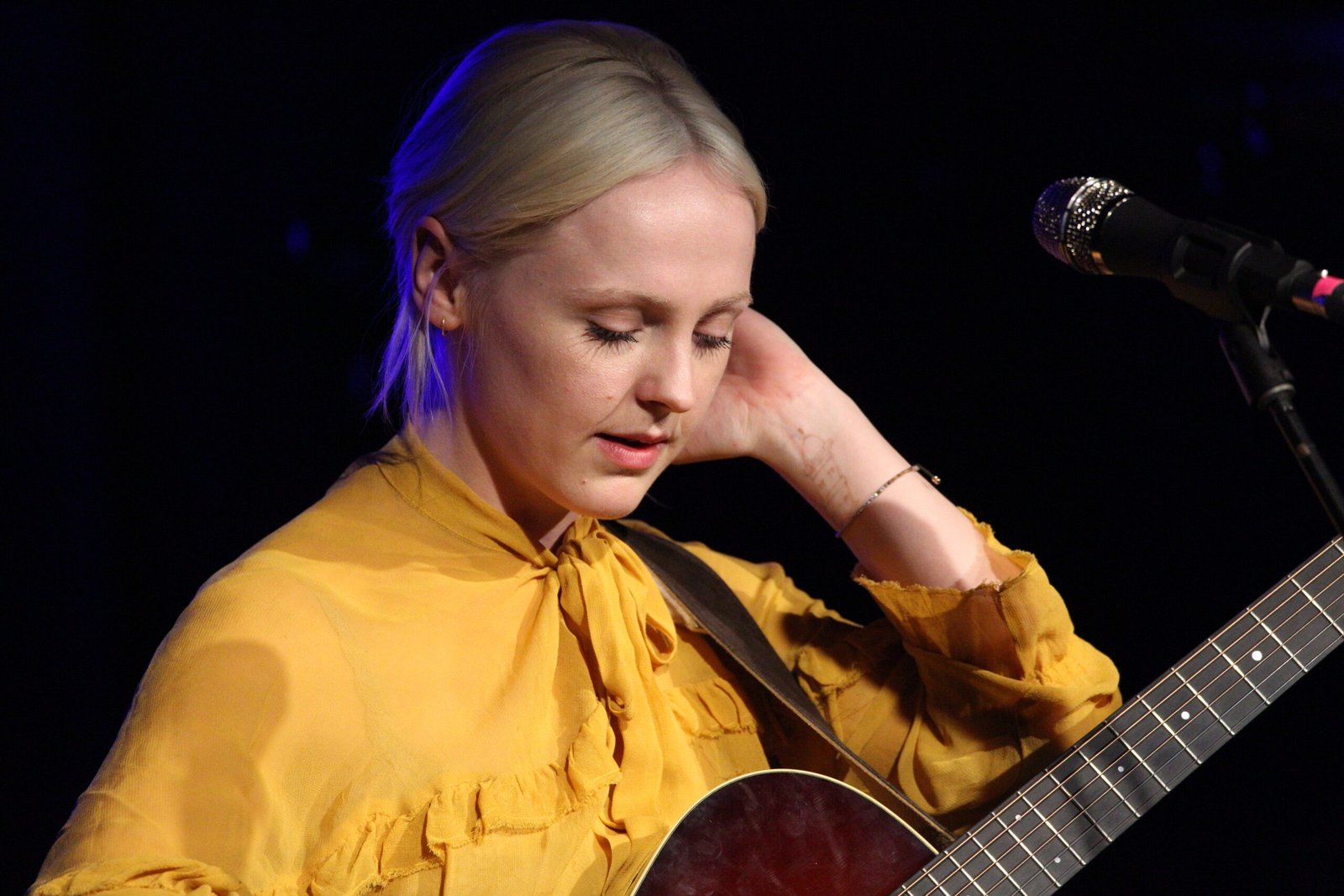 Laura Marling – “Goodbye England (Covered in Snow)” (image credits: wikimedia)