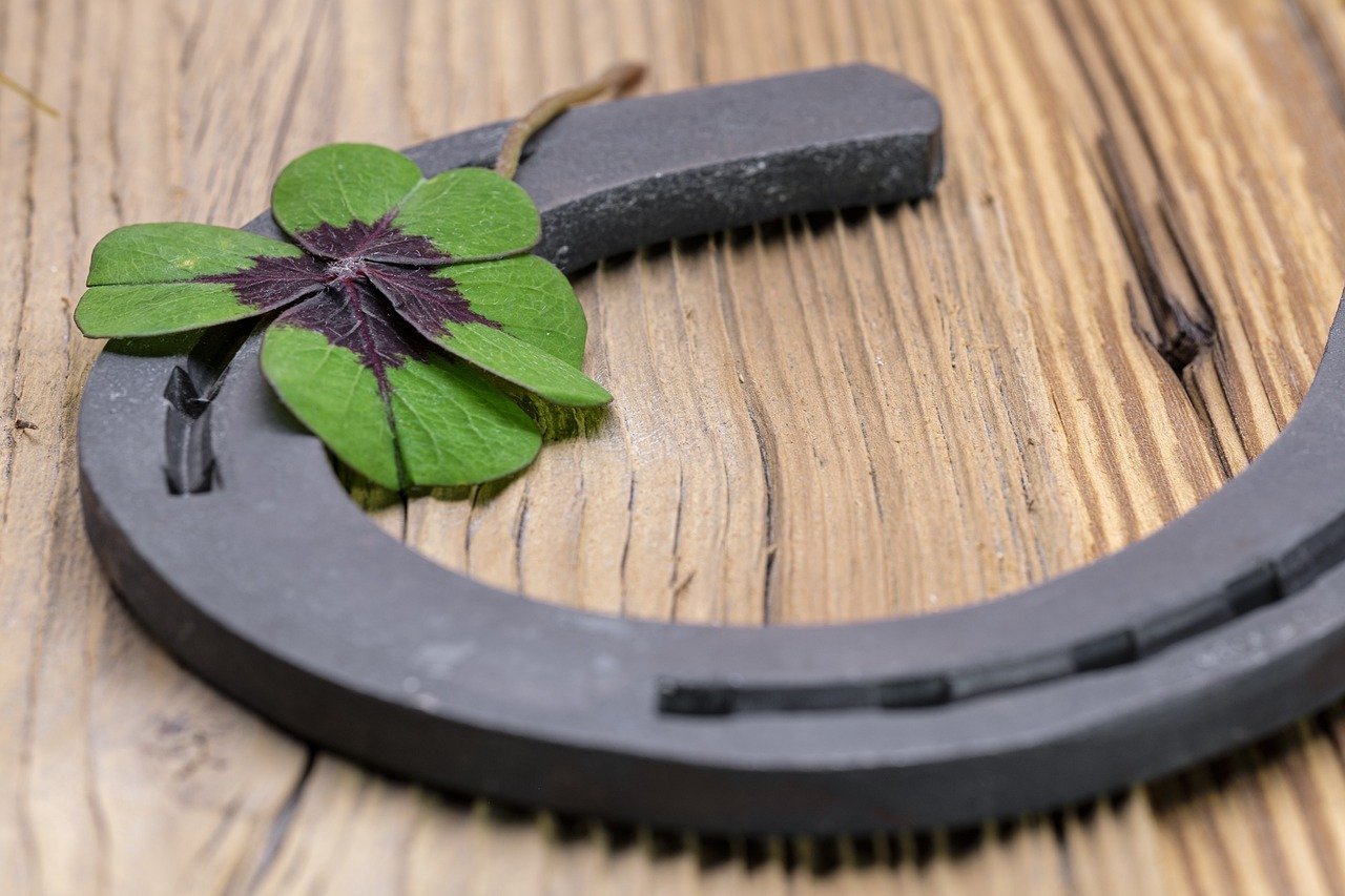 The Persistence of Modern Superstitions (image credits: pixabay)