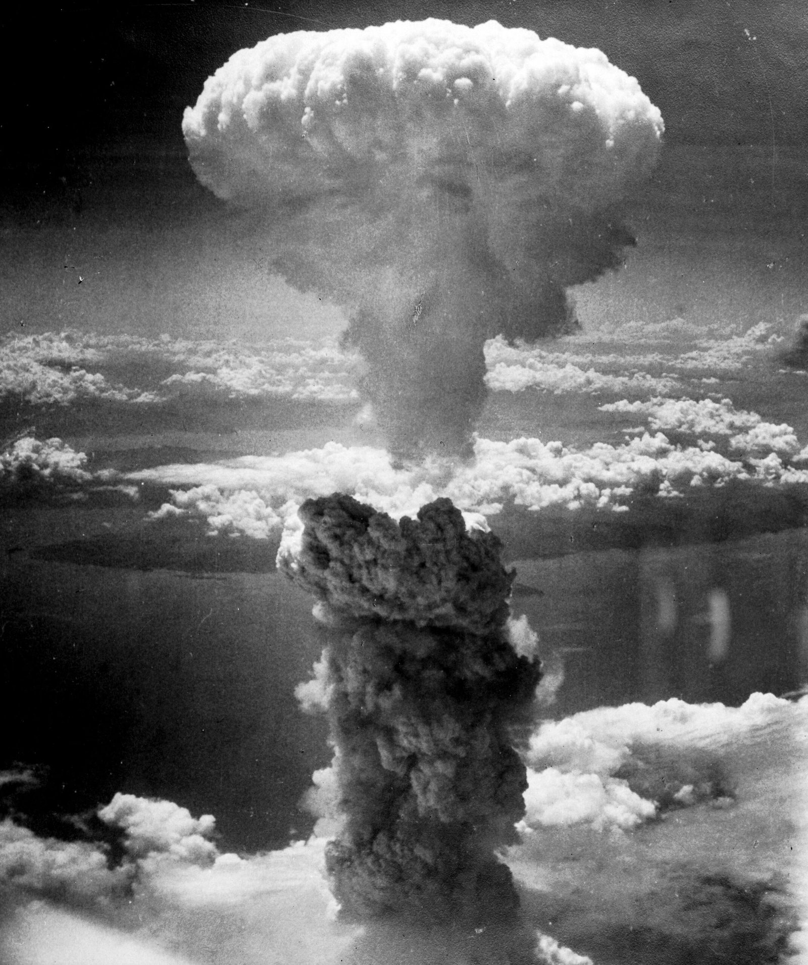 What if the U.S. never dropped the atomic bombs? (image credits: wikimedia)