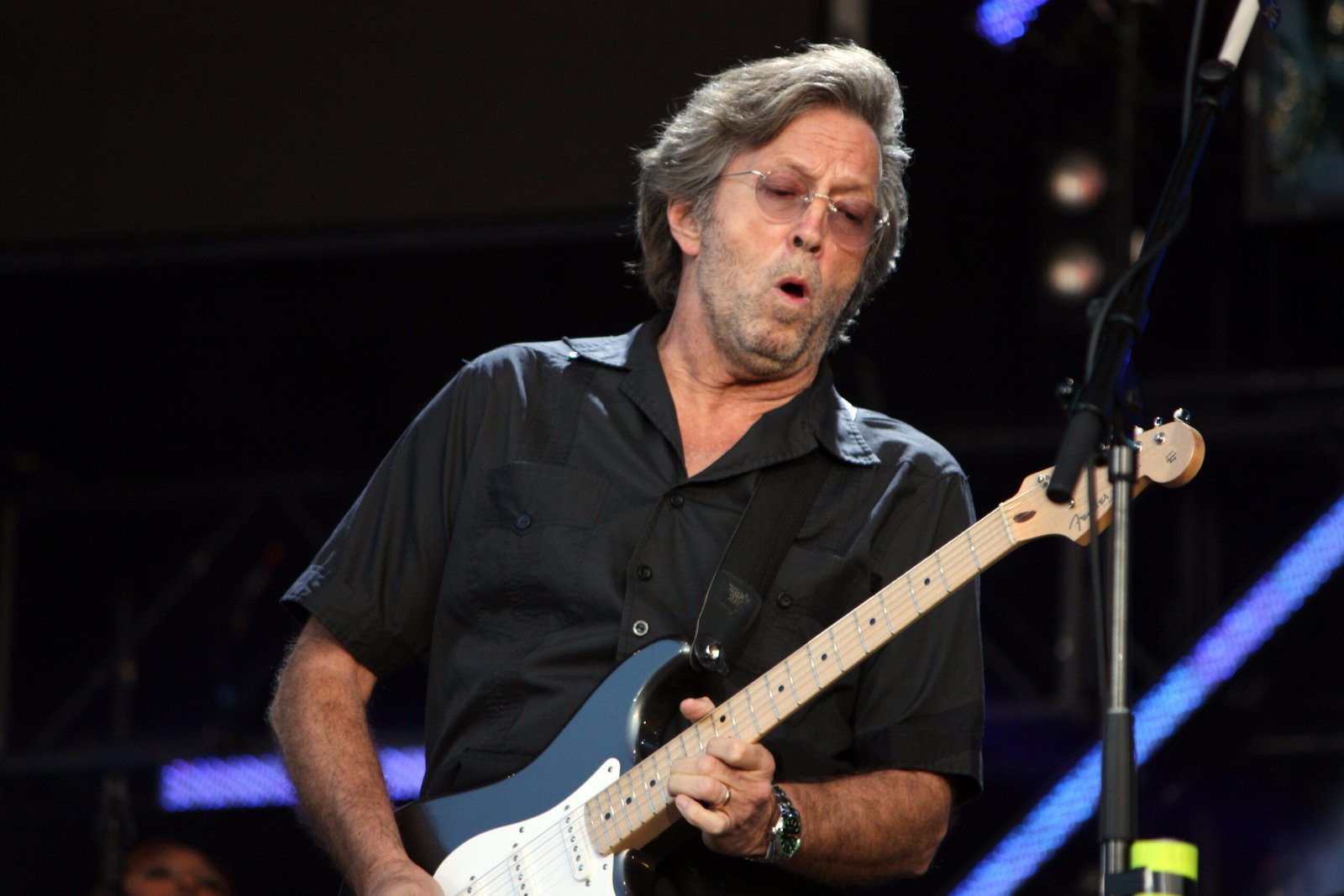 5. Eric Clapton – From the Cradle (1994) (image credits: wikimedia)