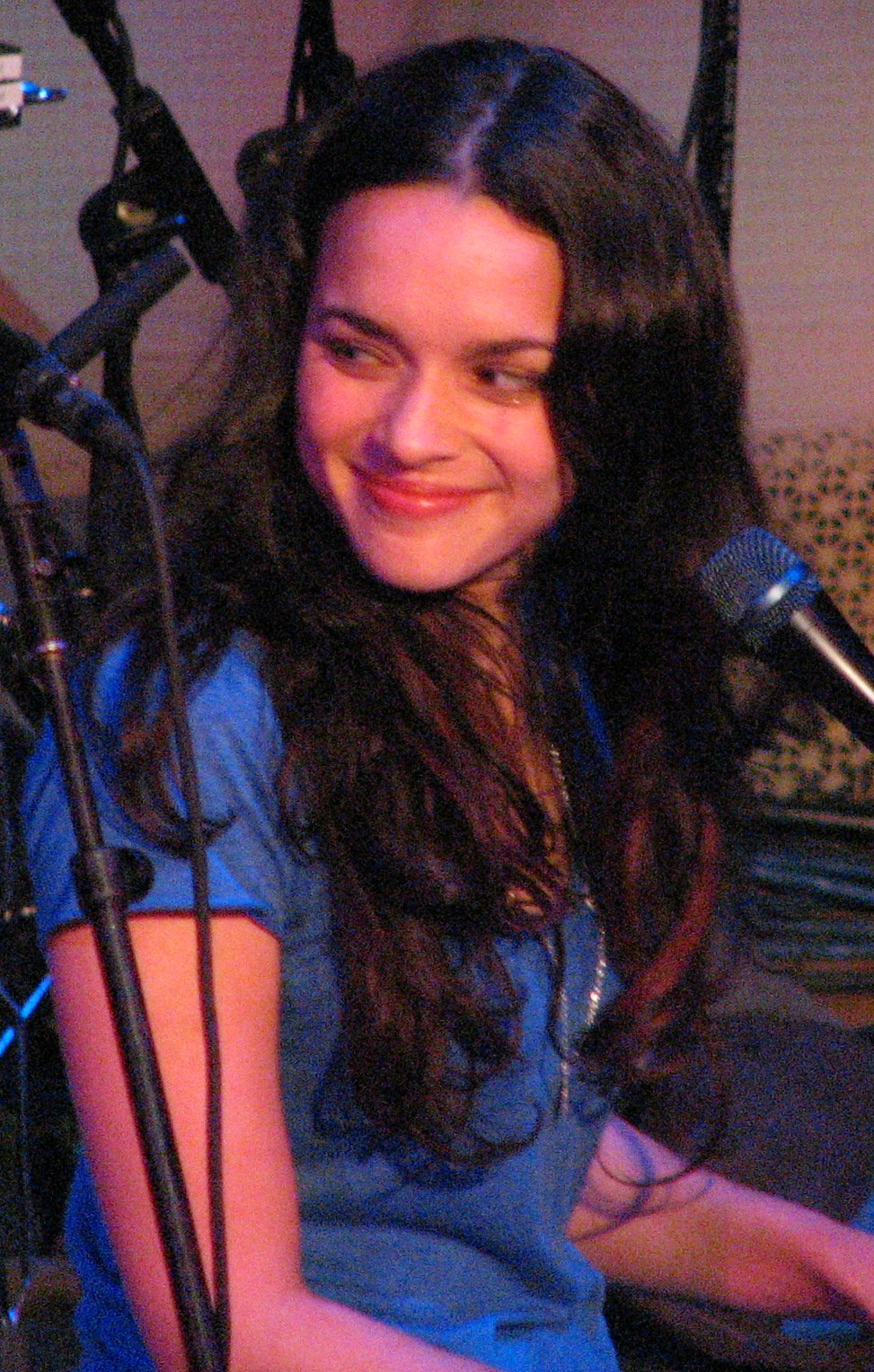 15. Norah Jones – Come Away With Me (2002) (image credits: wikimedia)