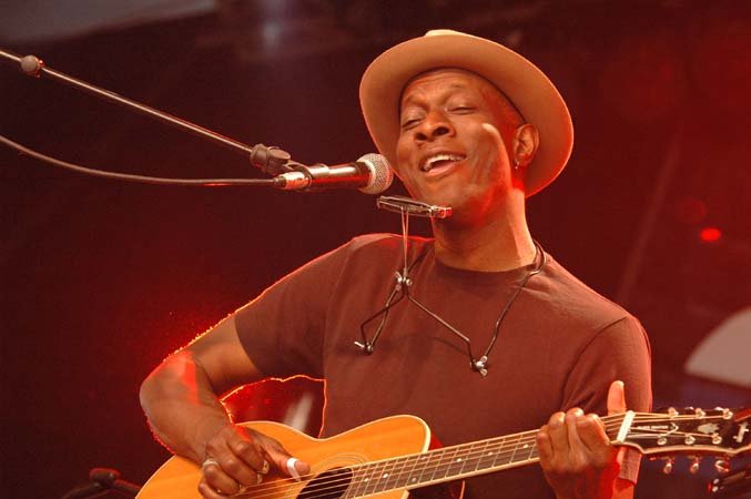 17. Keb’ Mo’ – Keb’ Mo’ (1994) (image credits: wikimedia)