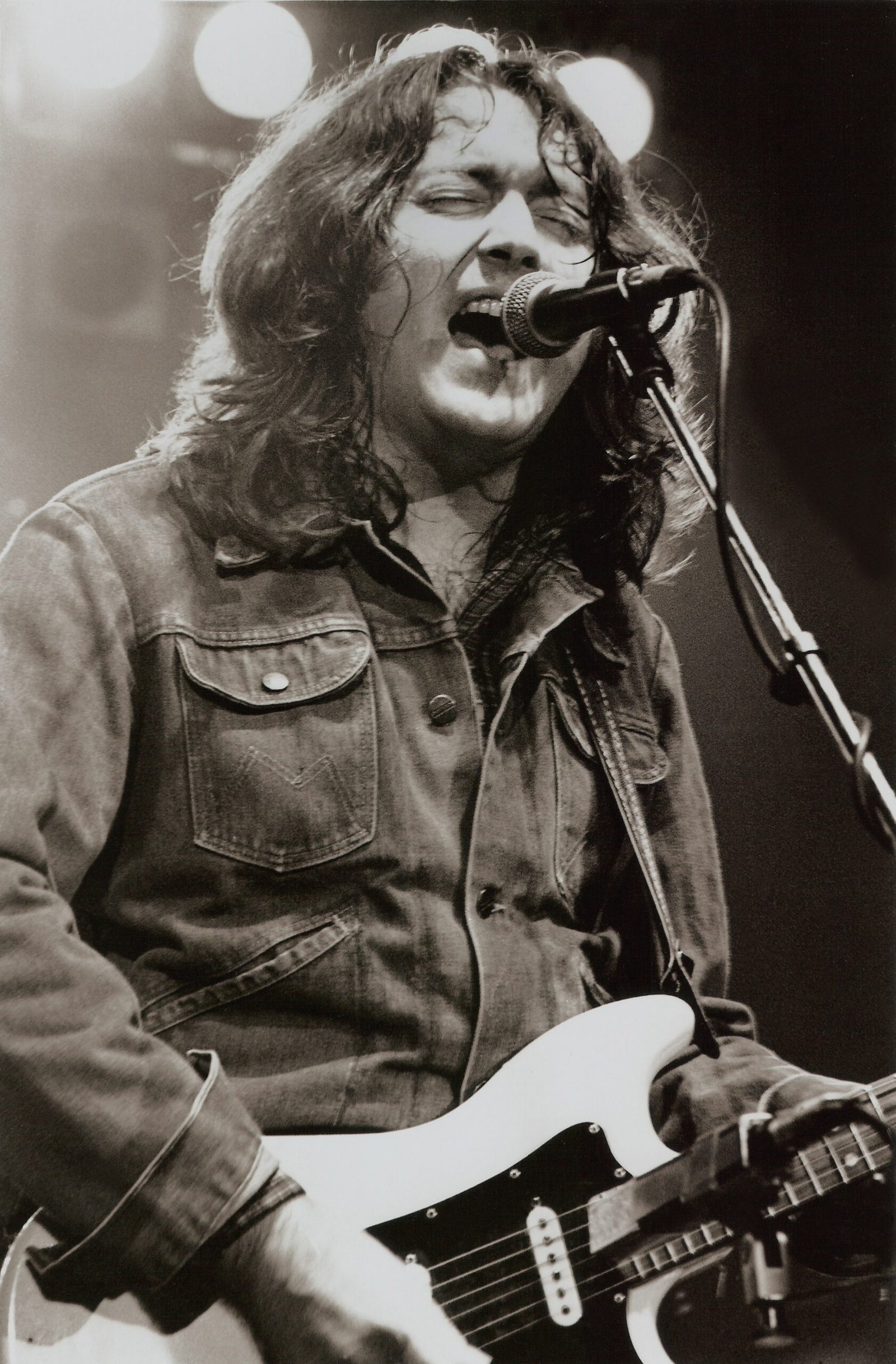 19. Rory Gallagher – Irish Tour '74 (1974) (image credits: wikimedia)