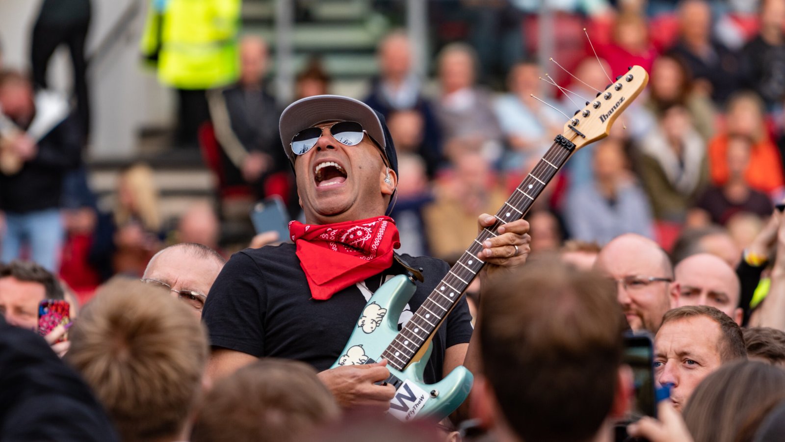 Tom Morello – 