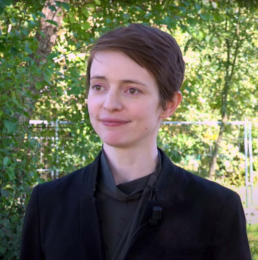 Station Eleven – Emily St. John Mandel (2014) (image credits: wikimedia)