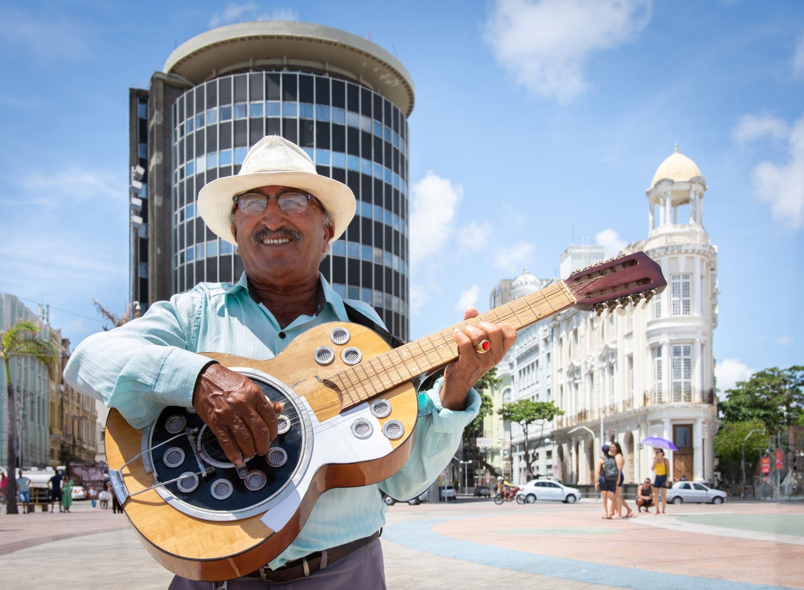 Country Roads and Western Rhythms (image credits: wikimedia)