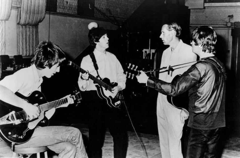 Paul McCartney: The Multifaceted Musical Tinkerer (image credits: wikimedia)