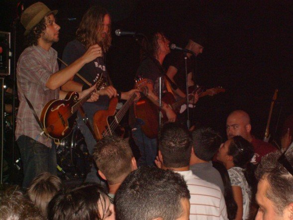 “No Rain” – Blind Melon (image credits: wikimedia)
