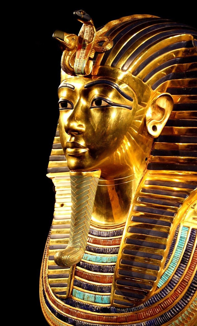 Tutankhamun’s Tomb: Egypt’s Golden Secret (image credits: pixabay)