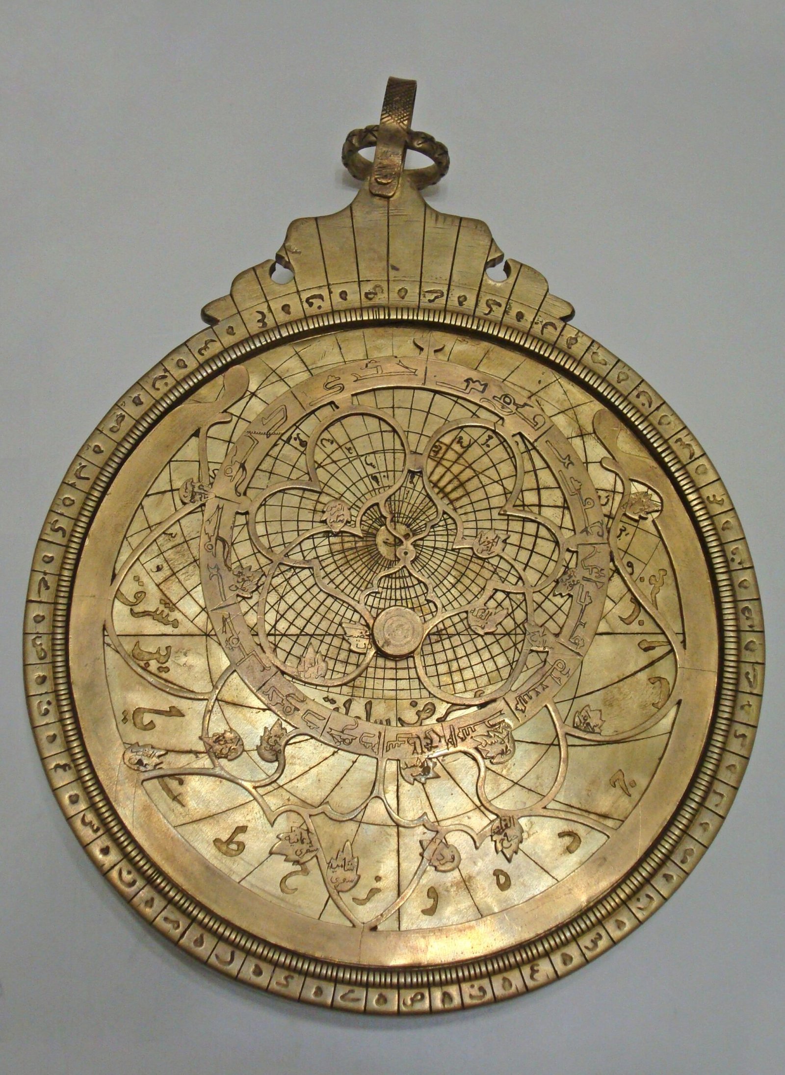 Astrolabes: The Bronze Masterpieces of the Ancient Skies (image credits: wikimedia)