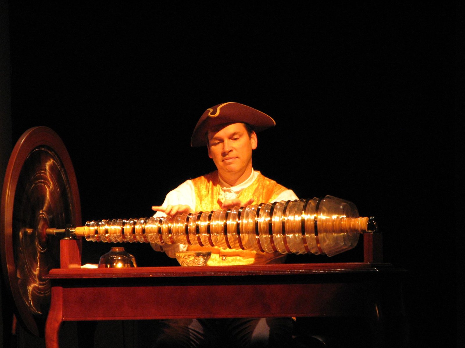 Glass Armonica: Music That Drove Listeners Mad? (image credits: wikimedia)
