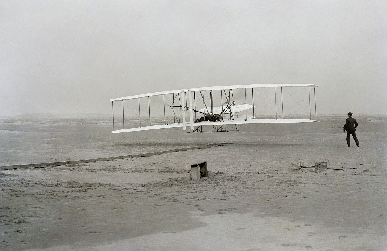 The Wright Brothers’ Flight (1903) (image credits: pixabay)