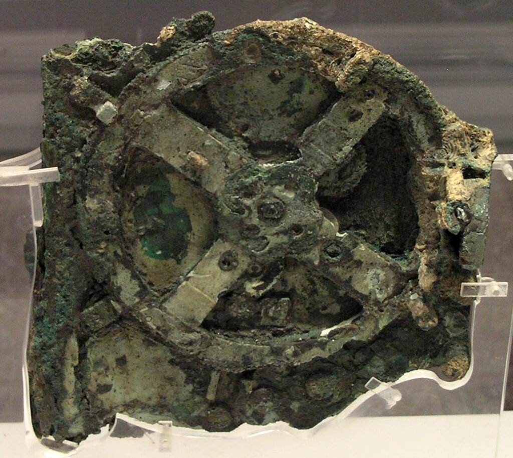 10 Historical Artifacts With Unexplained Origins