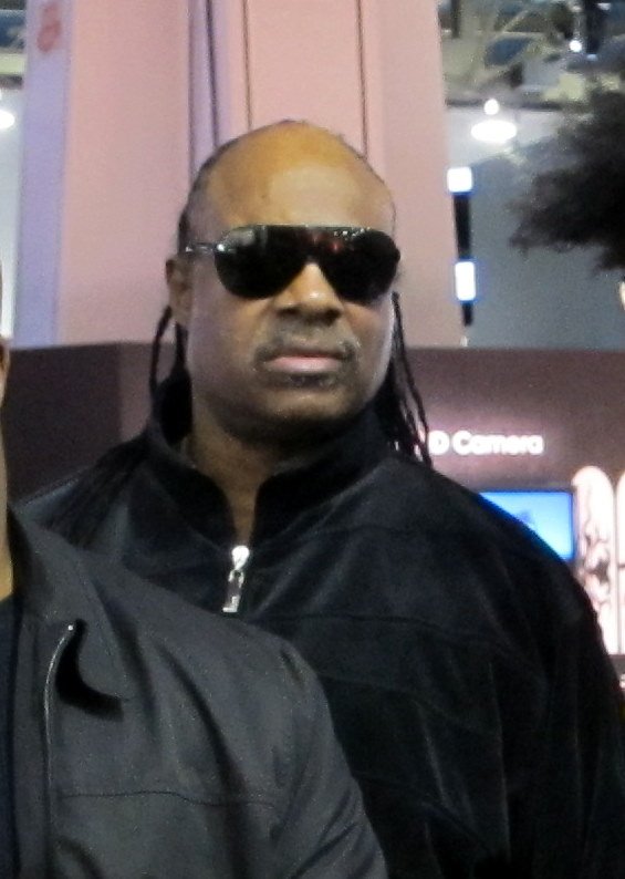 Stevie Wonder: From Child Star to Chart-Topping Pioneer (image credits: wikimedia)