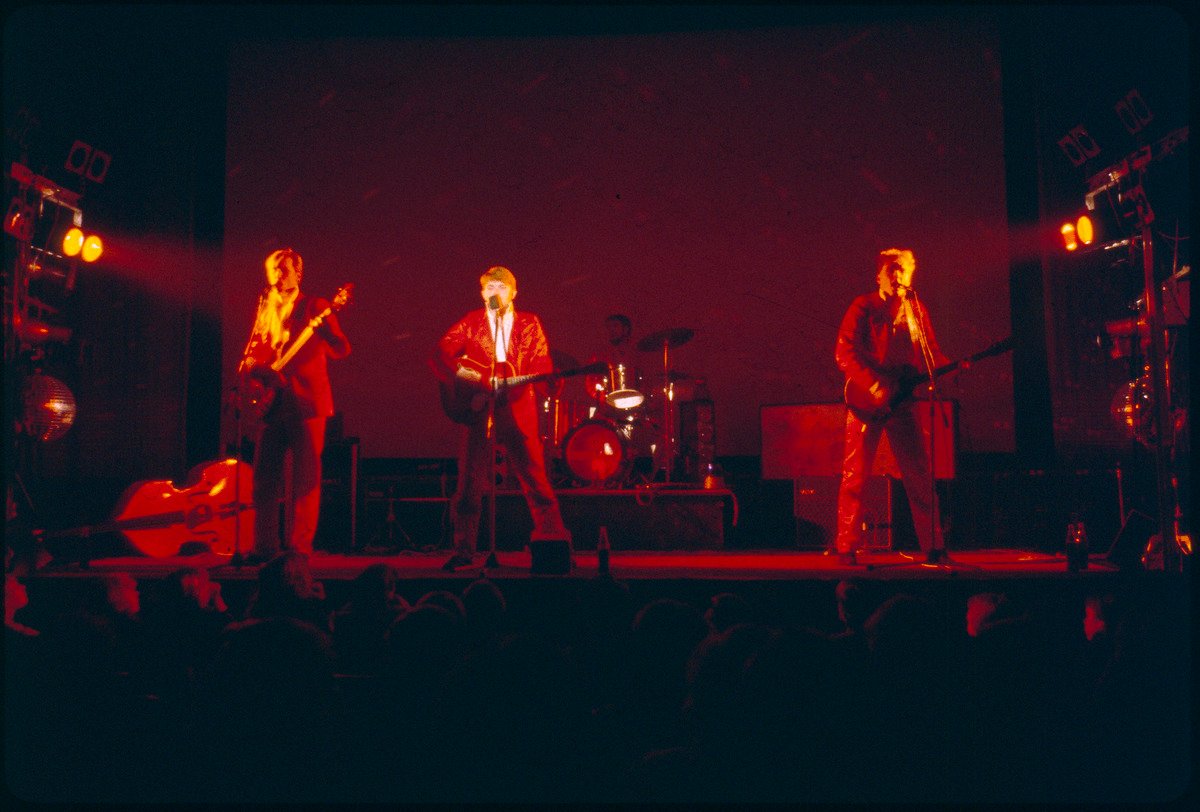 Daisy Jones & The Six by Taylor Jenkins Reid (image credits: wikimedia)