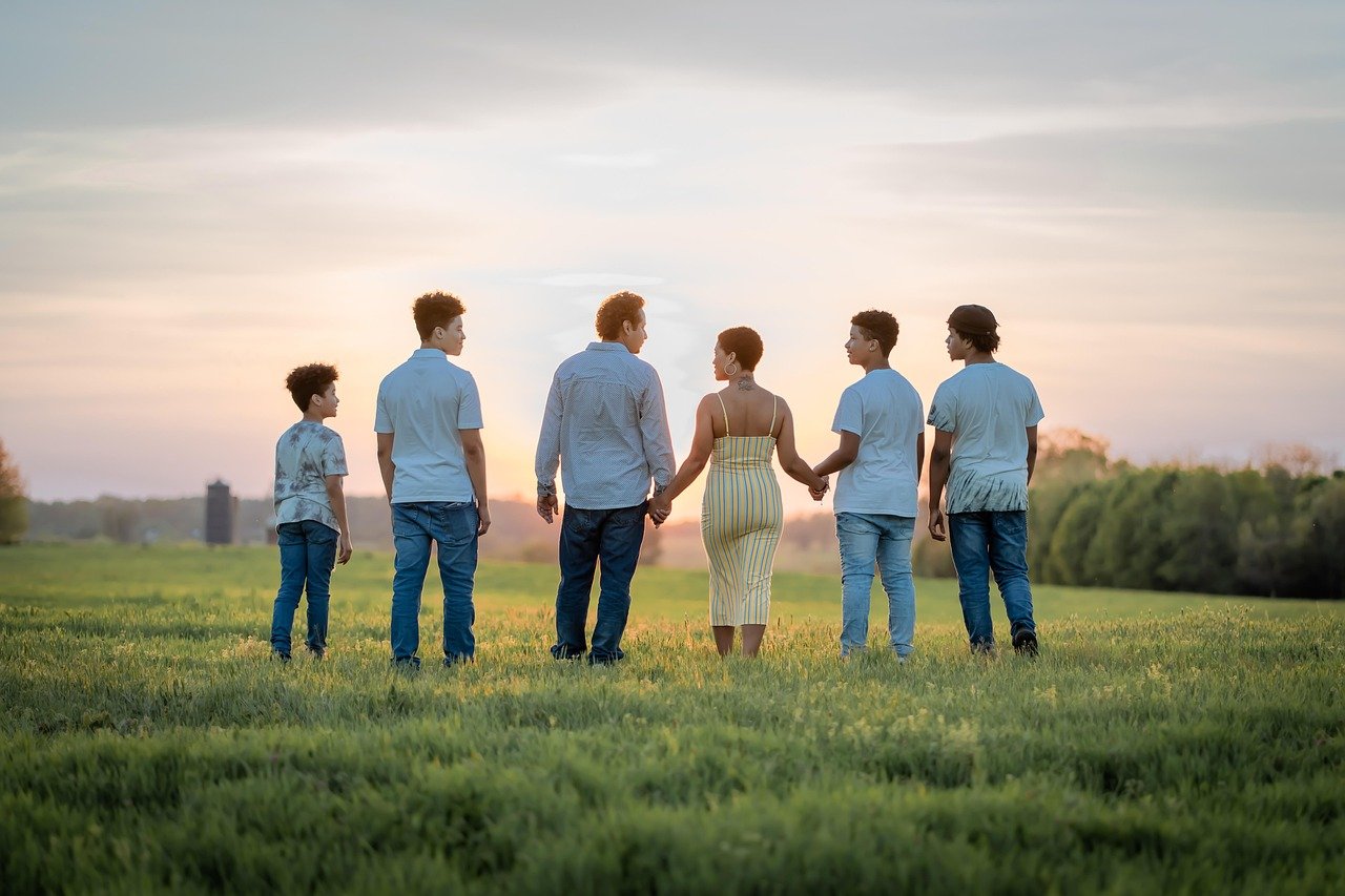 No Name Book Club (Noname) – Uplifting BIPOC Voices (image credits: pixabay)