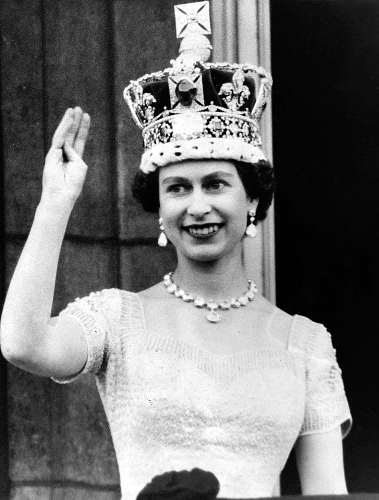The Coronation of Queen Elizabeth II (1953) (image credits: wikimedia)