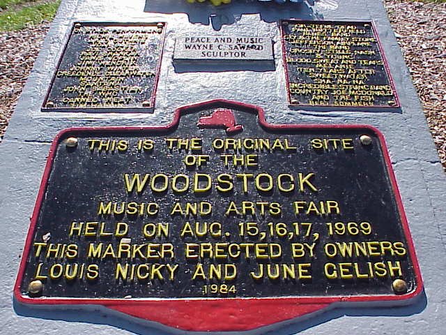 Woodstock 1999 (Rome, NY) (image credits: wikimedia)