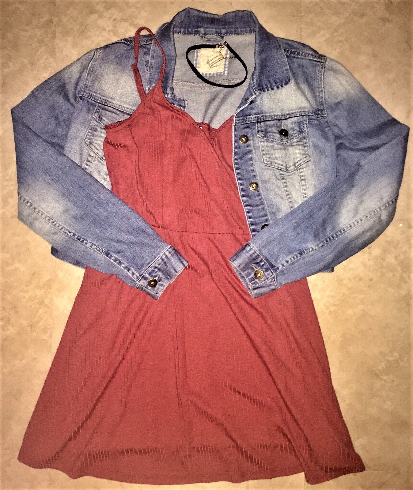 1990s – Grunge and Minimalism (image credits: wikimedia)