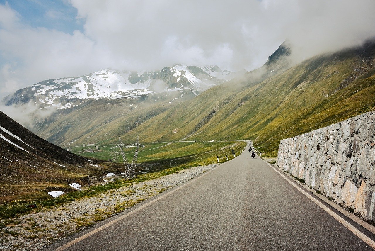 Roads: The Pathways that Bind Us (image credits: pixabay)