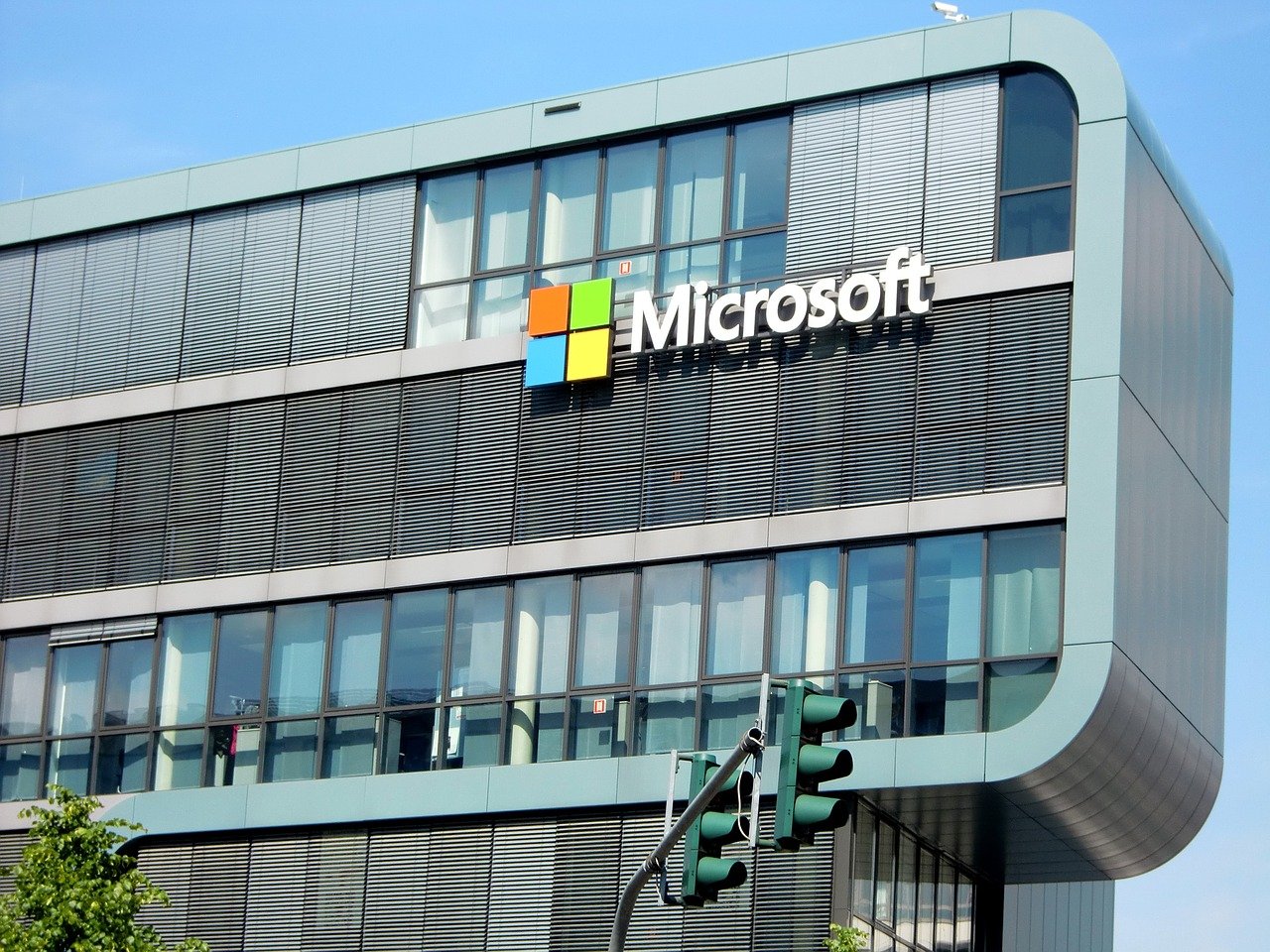 Apple vs. Microsoft (image credits: pixabay)