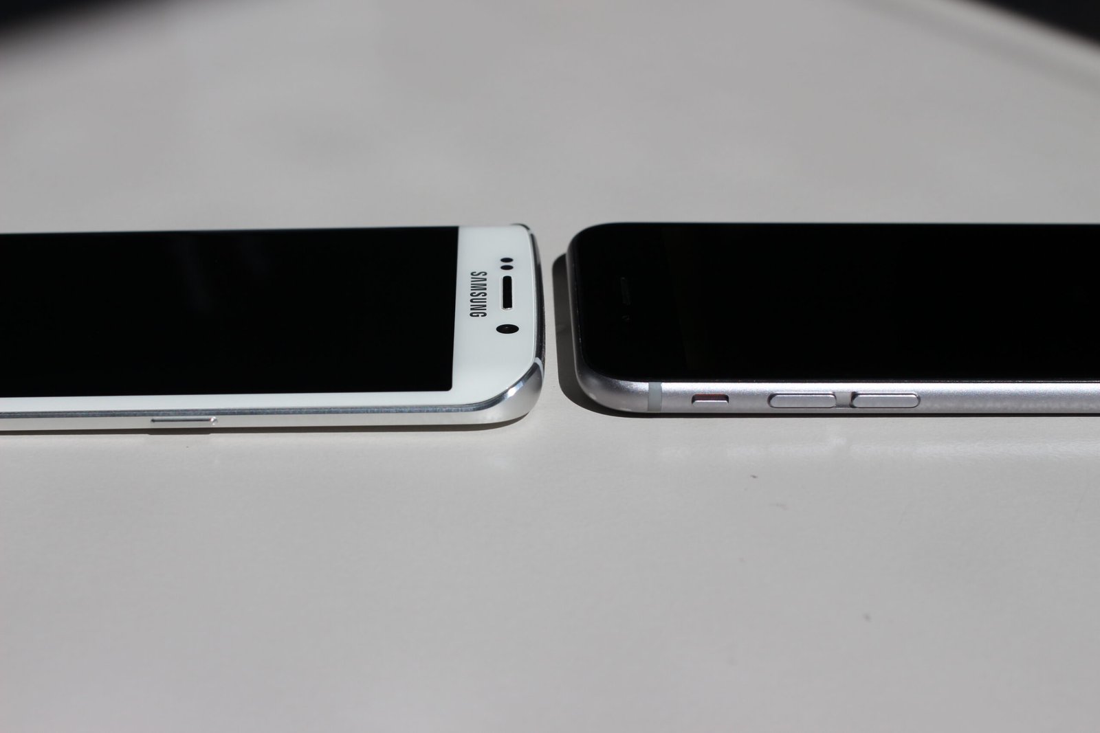 Samsung vs. Apple (image credits: wikimedia)