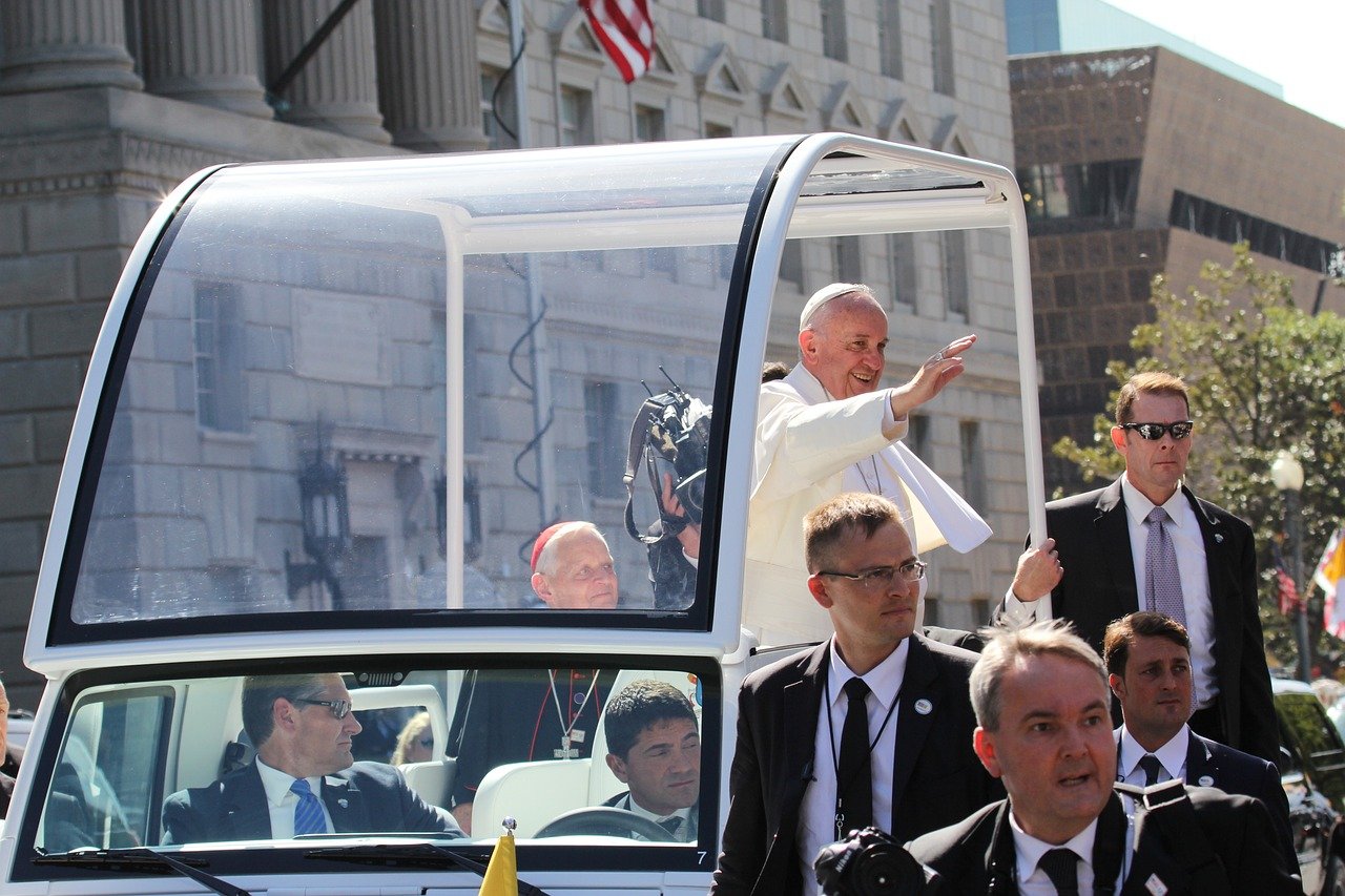 The Power of the Papal Portrayal (image credits: pixabay)