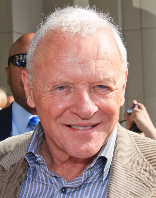 Anthony Hopkins in “The Two Popes” (2019) (image credits: wikimedia)