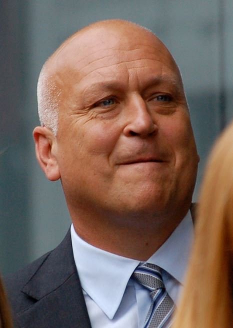 Cal Ripken Jr.: The Iron Man of Baseball (image credits: wikimedia)