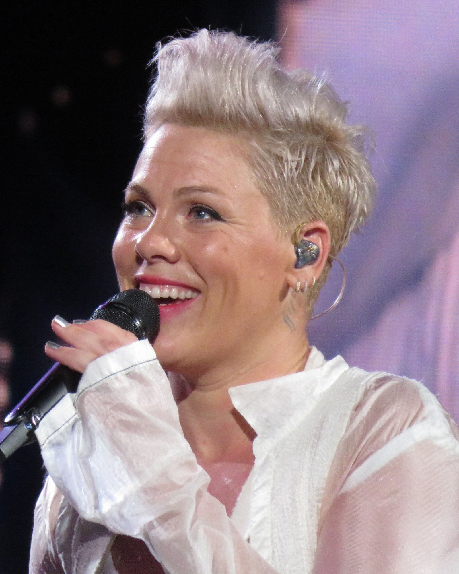Pink: From Partying to a Healthier Lifestyle (image credits: wikimedia)