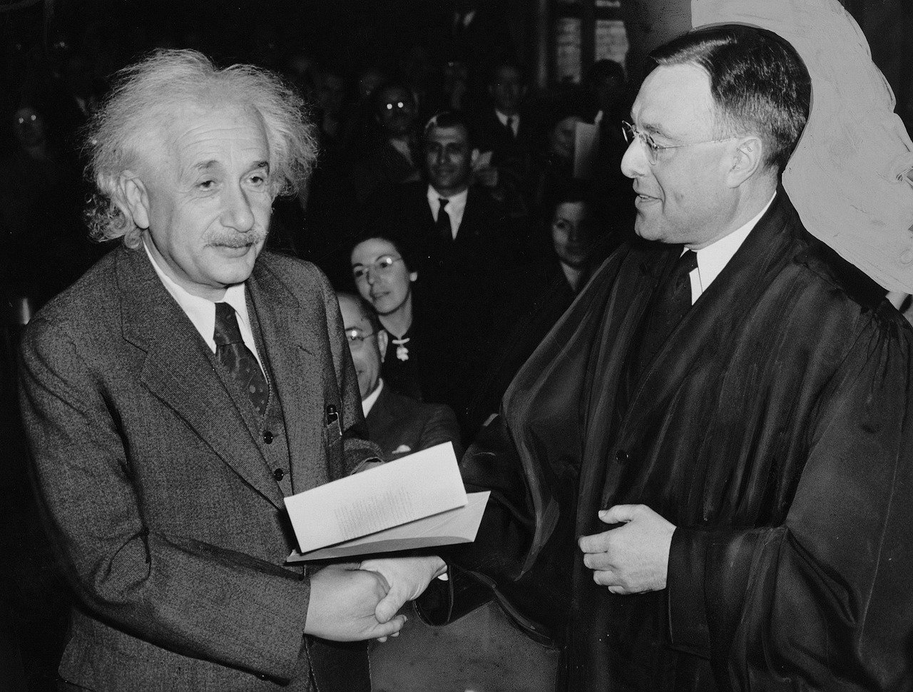 Einstein Failed Math as a Student (image credits: pixabay)