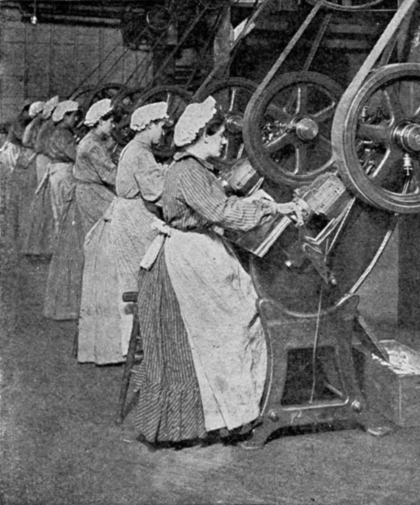 The Factory Workers Who Powered the Industrial Revolution (image credits: wikimedia)