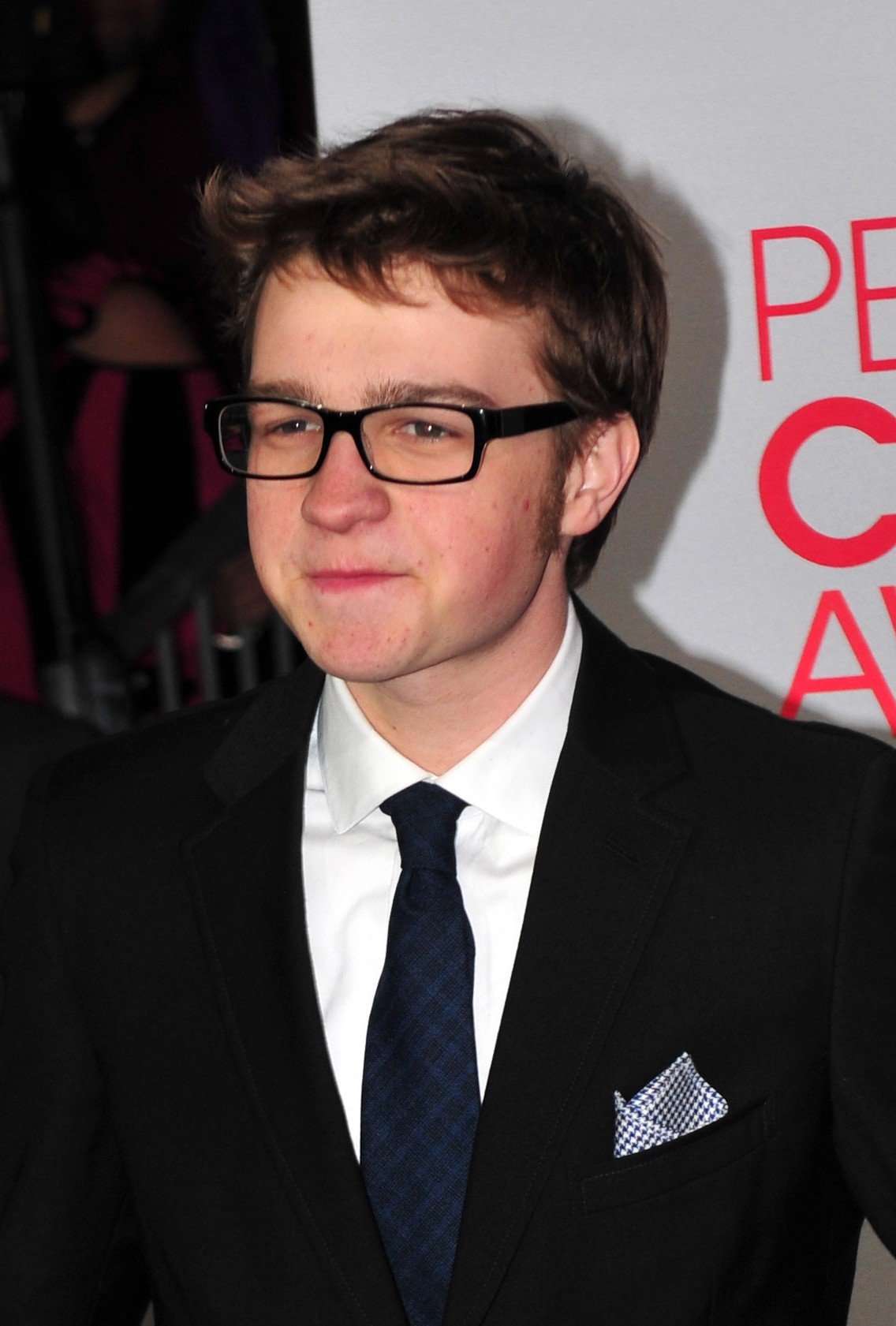 Angus T. Jones (Two and a Half Men) (image credits: wikimedia)
