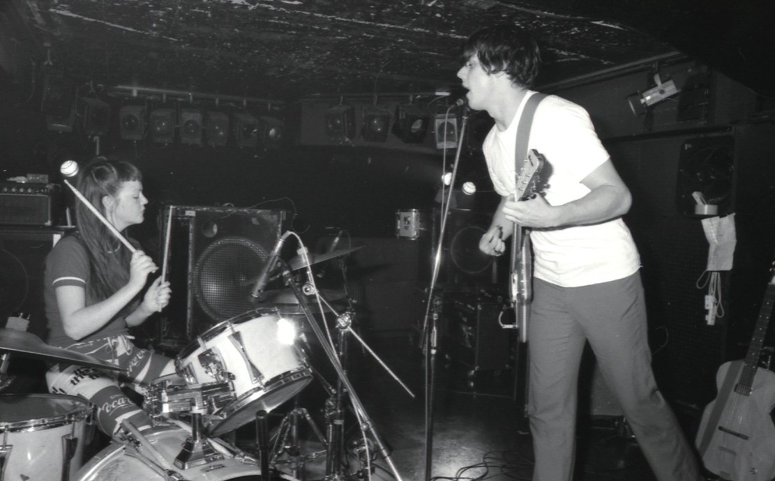 The White Stripes – Reading & Leeds (2001) (image credits: wikimedia)