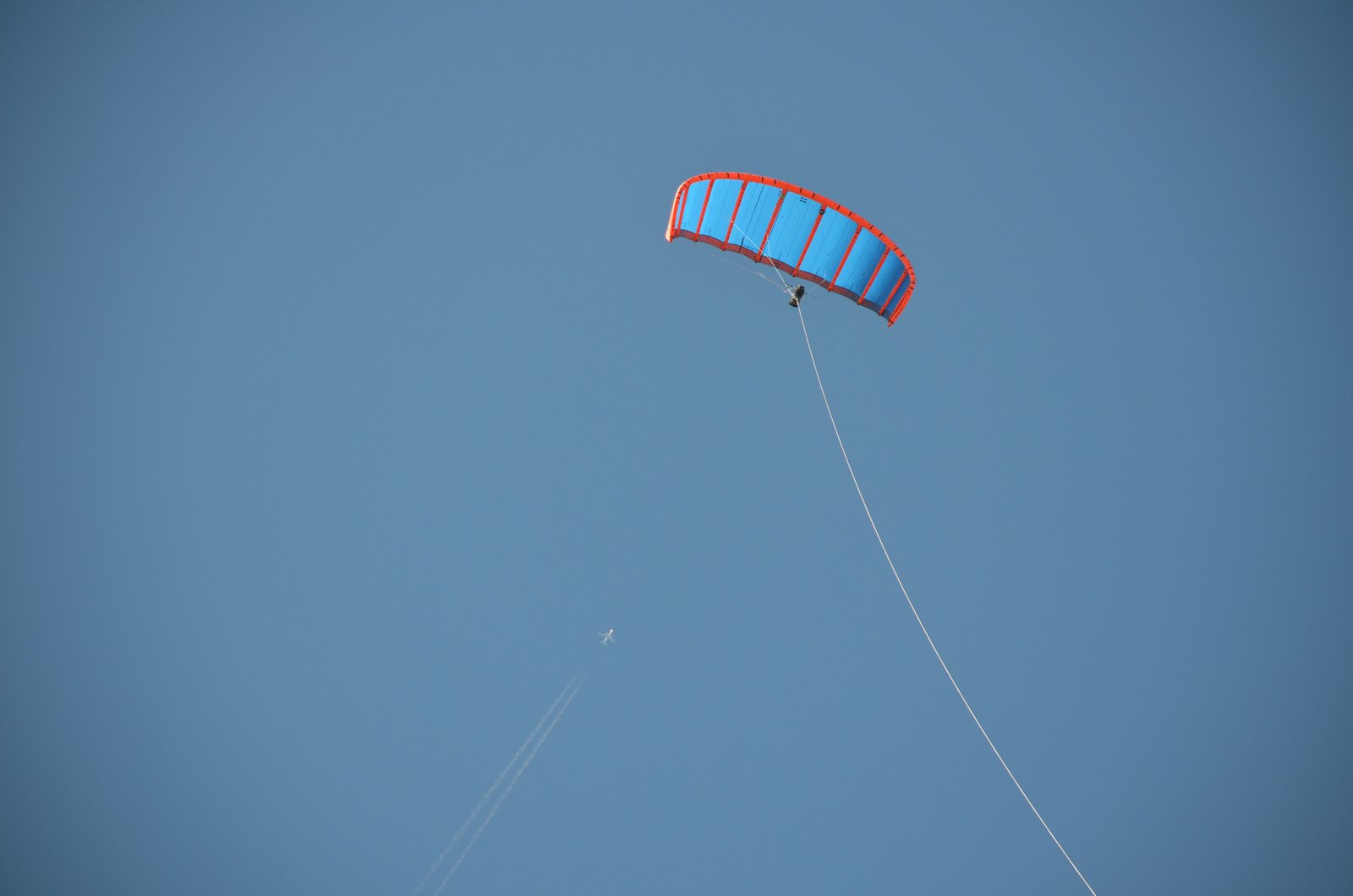 Kite Tube (2006): Inflatable Thrill with a Deadly Cost (image credits: wikimedia)