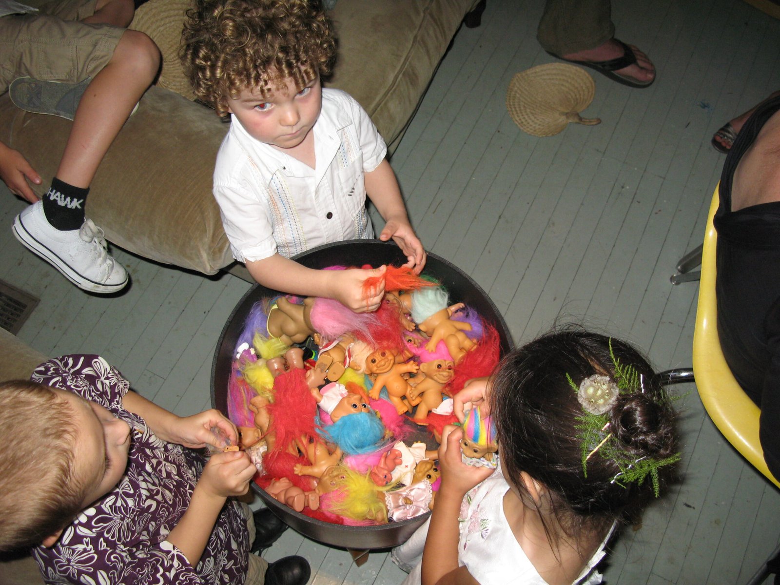 Polly Pocket (2000s): The Hidden Threat in Tiny Fashions (image credits: wikimedia)