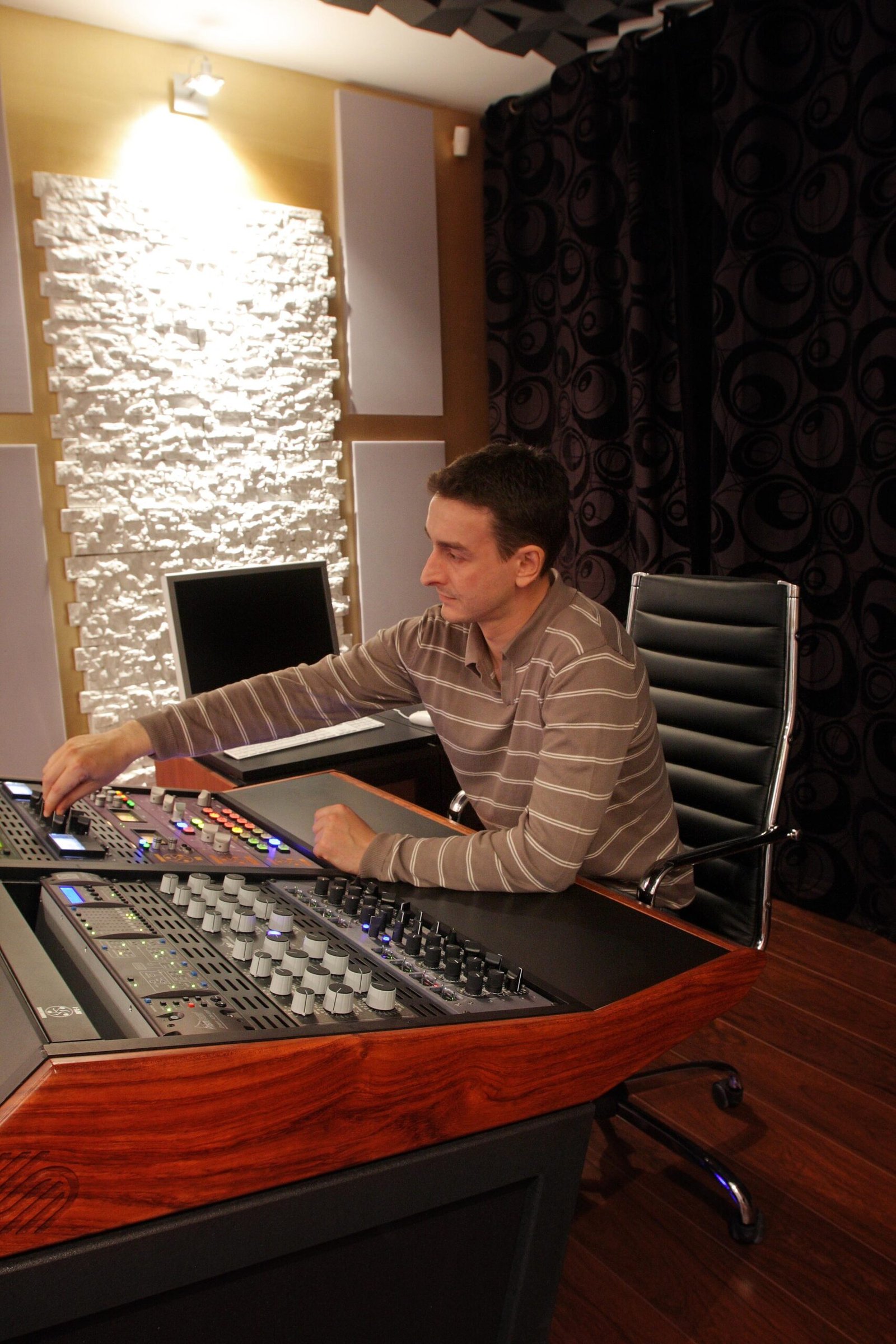 Half-Speed Mastering (image credits: wikimedia)