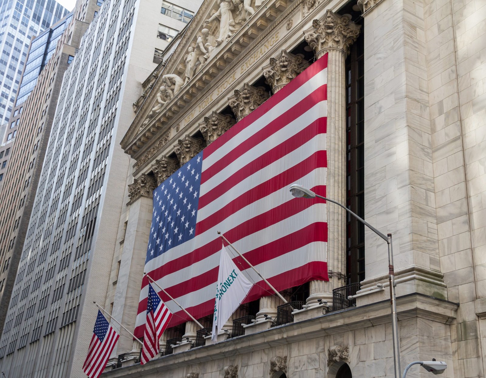 10. Business Adventures: Twelve Classic Tales from Wall Street by John Brooks (image credits: wikimedia)